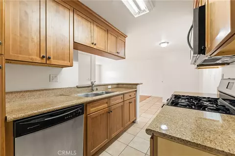 20327 Saticoy St #102, Winnetka, CA 91306