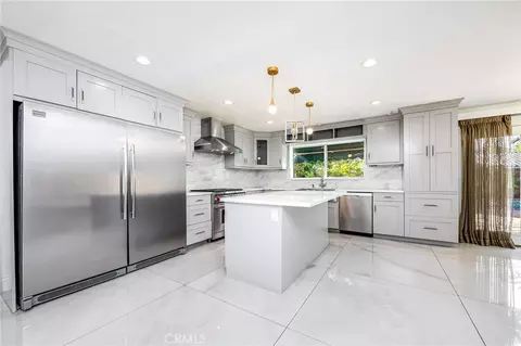 19314 Yolie, Tarzana, CA 91356