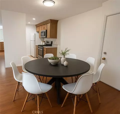 5460 White Oak Ave #J206, Encino, CA 91316