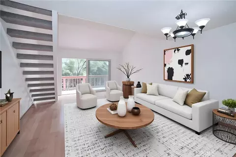 7101 Farralone Ave #135, Canoga Park, CA 91303