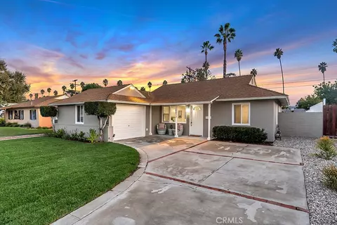 17452 Cantlay St, Lake Balboa, CA 91406