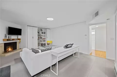 14960 Victory Blvd #102, Van Nuys, CA 91411
