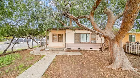 7856 Lemp Ave, North Hollywood, CA 91605