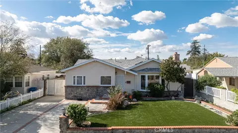 6229 Klump Ave, North Hollywood, CA 91606