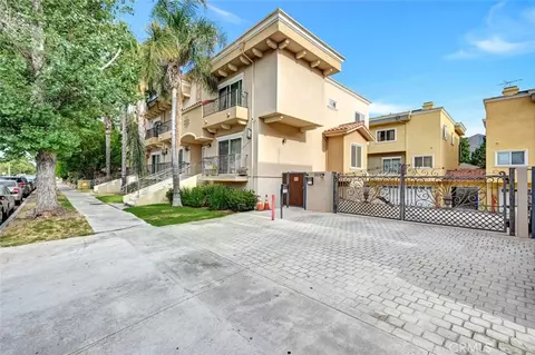 13629 Wyandotte St #111, Van Nuys, CA 91405