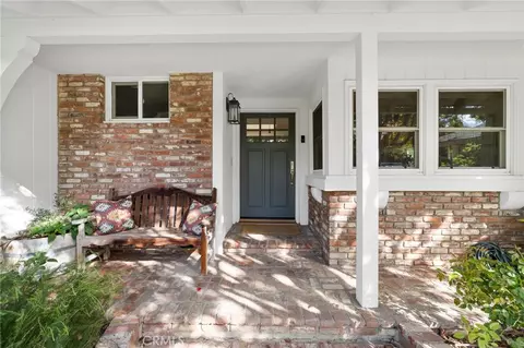 23843 Crosson Dr, Woodland Hills, CA 91367