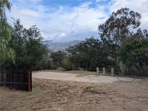 1087 Loma Ln, Simi Valley, CA 93063