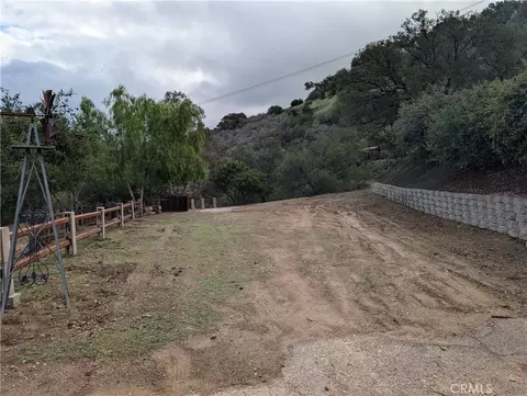 1087 Loma Ln, Simi Valley, CA 93063 photo 2