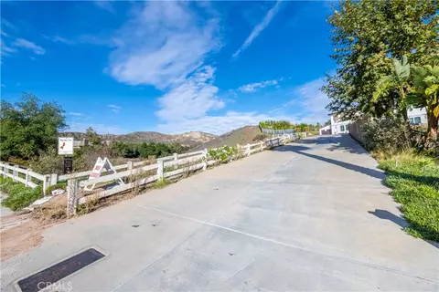 0 Young Wolf, Simi Valley, CA 93065 photo 2
