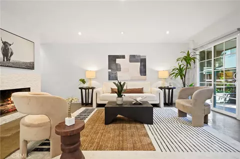 2364 Duane St #7, Los Angeles, CA 90039