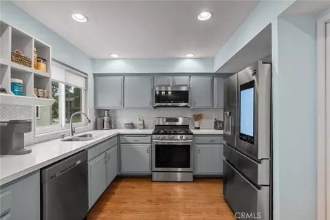 19540 Sherman Way #602, Reseda, CA 91335