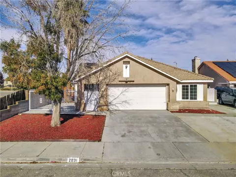 2031 Thomas Dr, Lancaster, CA 93535