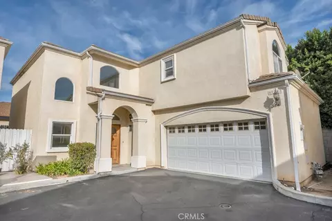 17743 Merridy St, Northridge, CA 91325