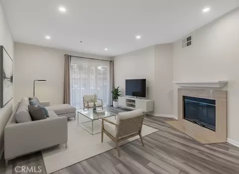 5744 Oak Bend Ln #203, Oak Park, CA 91377