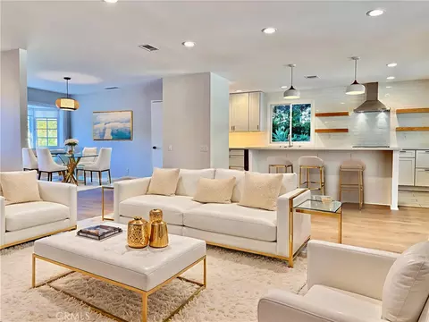 7063 Middlesbury Ridge Cir, West Hills, CA 91307