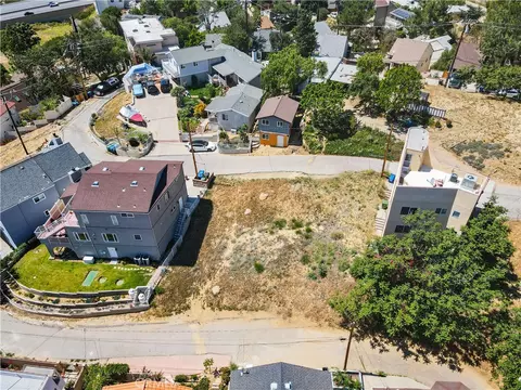 1 Wo-he-lo Trl, Chatsworth, CA 91311