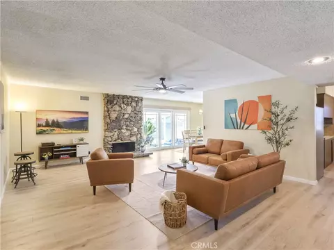 15354 Runnymede St, Van Nuys, CA 91406