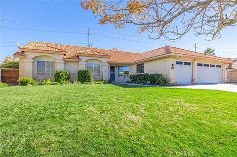 42067 Jenny Ln, Lancaster, CA 93536