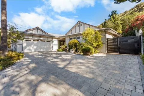 8674 Vine Vly, Sun Valley, CA 91352