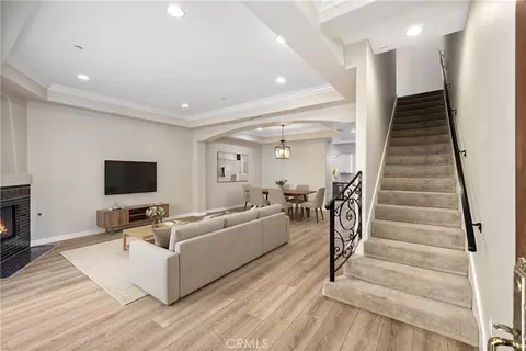 14535 Margate St #13, Sherman Oaks, CA 91411