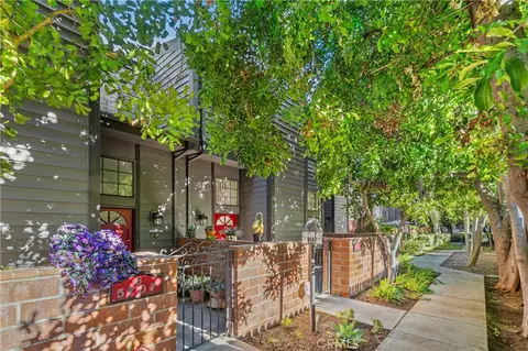 5707 Topanga Canyon Blvd #5, Woodland Hills, CA 91367