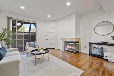 23839 Del Monte Dr #91, Valencia, CA 91355