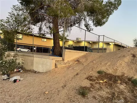 226 E Fredricks, Barstow, CA 92311 photo 27