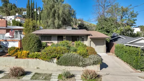 21501 Velicata St, Woodland Hills, CA 91364