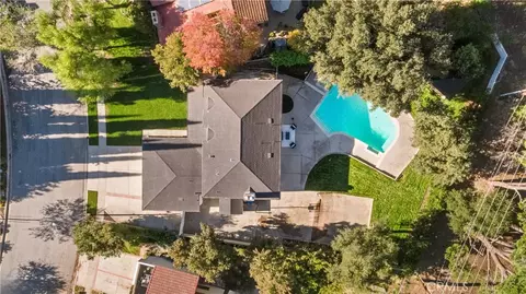 5340 Edgeware Dr, Calabasas, CA 91301