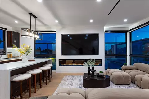 3975 Frances Ave, Los Angeles, CA 90066