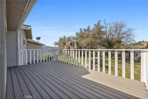 Exterior - 29300 Elkhorn Pl, Tehachapi, CA 93561 photo 4 of 12