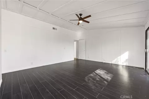 Living - 29300 Elkhorn Pl, Tehachapi, CA 93561 photo 7 of 12