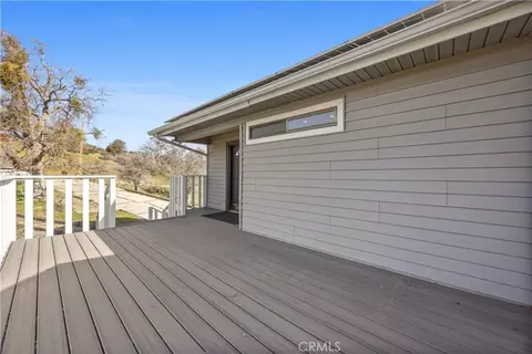 Exterior - 29300 Elkhorn Pl, Tehachapi, CA 93561 photo 5 of 12