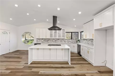 Kitchen - 29300 Elkhorn Pl, Tehachapi, CA 93561 photo 1 of 3