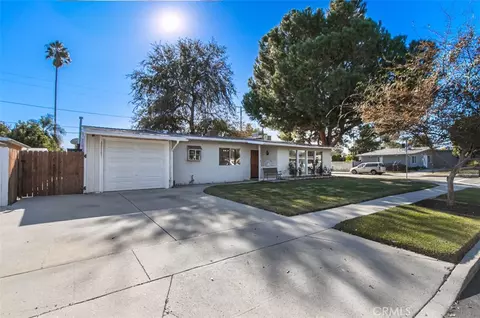 19462 Arminta, Reseda, CA 91335
