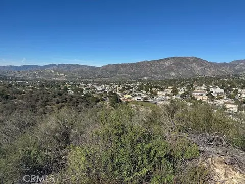 9842 High Top Dr, Tujunga, CA 91042 photo 5