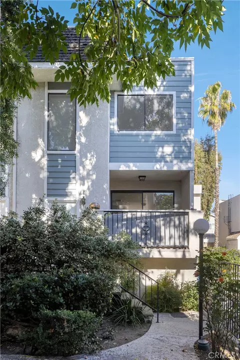 9144 Burnet #31, North Hills, CA 91343