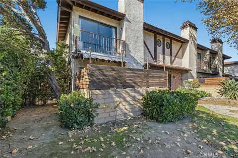 7231 Balboa Blvd #A, Lake Balboa, CA 91406