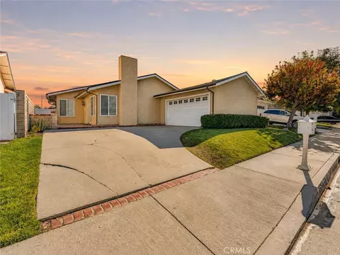 25790 Parada, Valencia, CA 91355