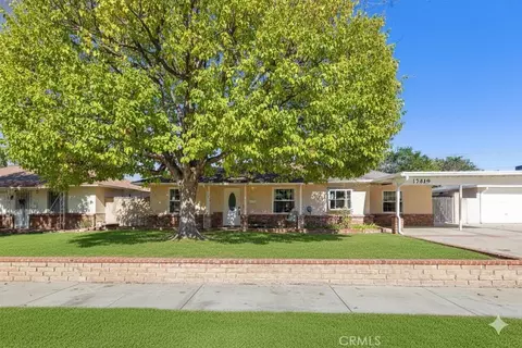 17419 Leadwell, Lake Balboa, CA 91406