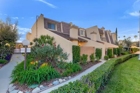 18423 Collins St #A, Tarzana, CA 91356