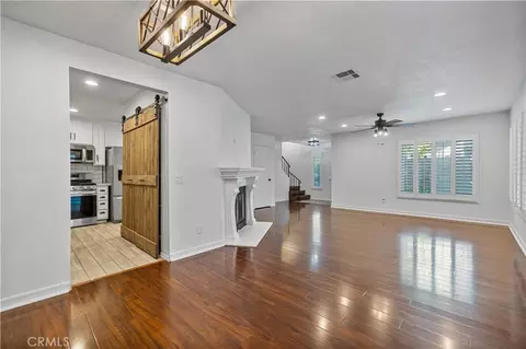 31311 The Old Rd #B, Castaic, CA 91384