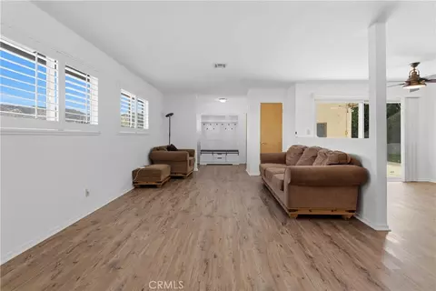 Living - 5604 Katherine, Simi Valley, CA 93063 photo 2 of 8