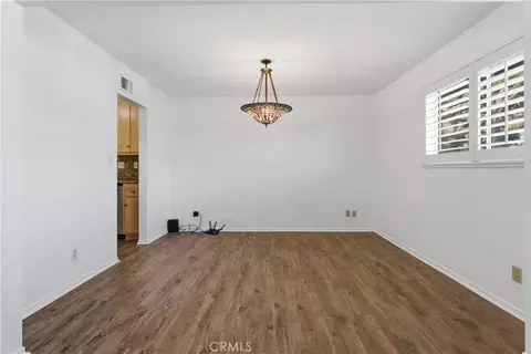 Living - 5604 Katherine, Simi Valley, CA 93063 photo 5 of 8