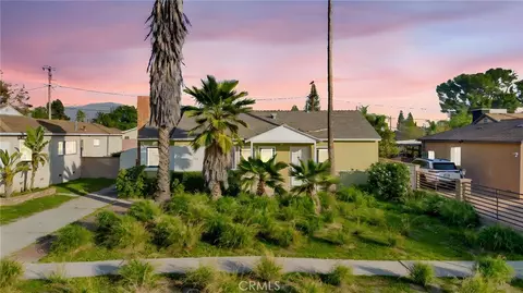 8166 Rhodes Ave, North Hollywood, CA 91605