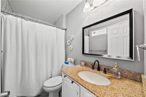 Bath - 40258 168th St E, Palmdale, CA 93591 photo 3 of 4