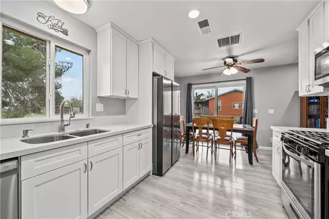Kitchen - 40258 168th St E, Palmdale, CA 93591 photo 1 of 4