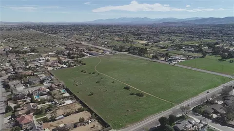 45 W Stw Vic, Quartz Hill, CA 93536