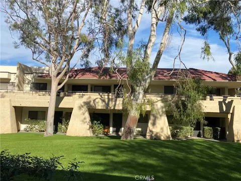 685 N Ashurst Ct #H 215, Palm Springs, CA 92262