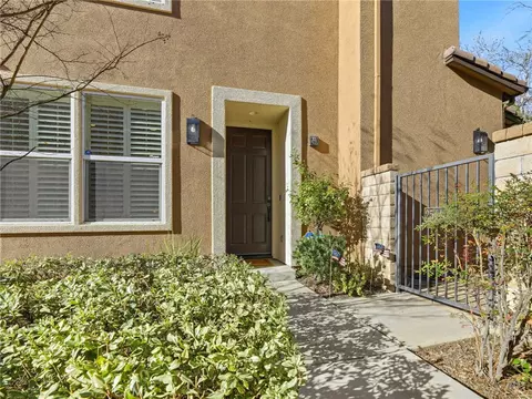 25441 Eagle, Valencia, CA 91381